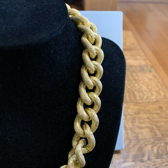 Vintage Chunky Textured Chain Choker GoldTone - Picture 3 of 6
